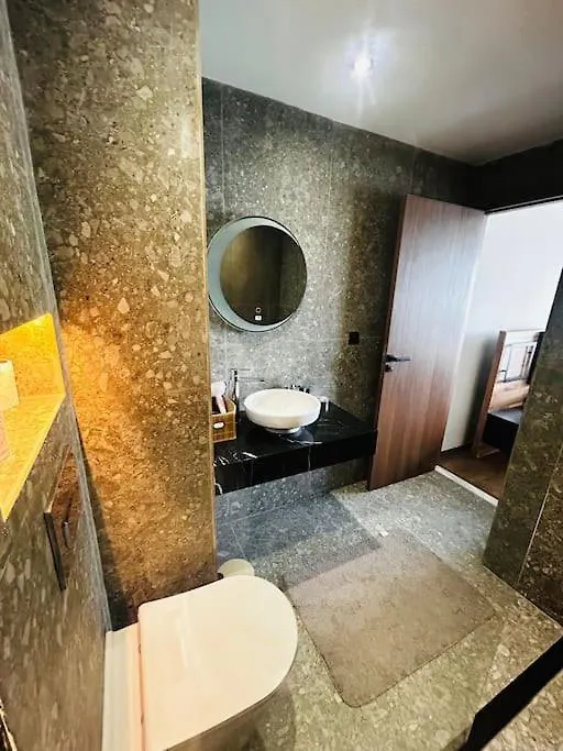 Sublime Appartement Maarif Terrasse Parking カサブランカ